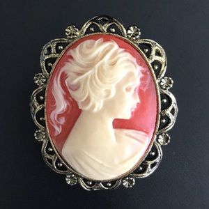 Elizabethan Cameo Brooch